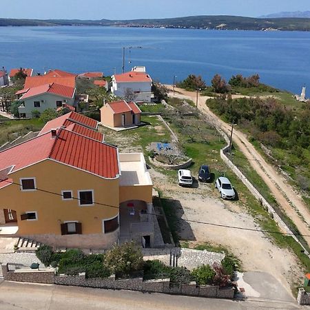 Apartments Mikecin Novigrad  Exteriör bild