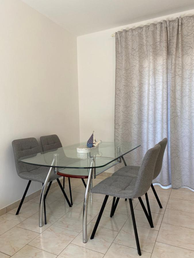 Apartments Mikecin Novigrad  Exteriör bild
