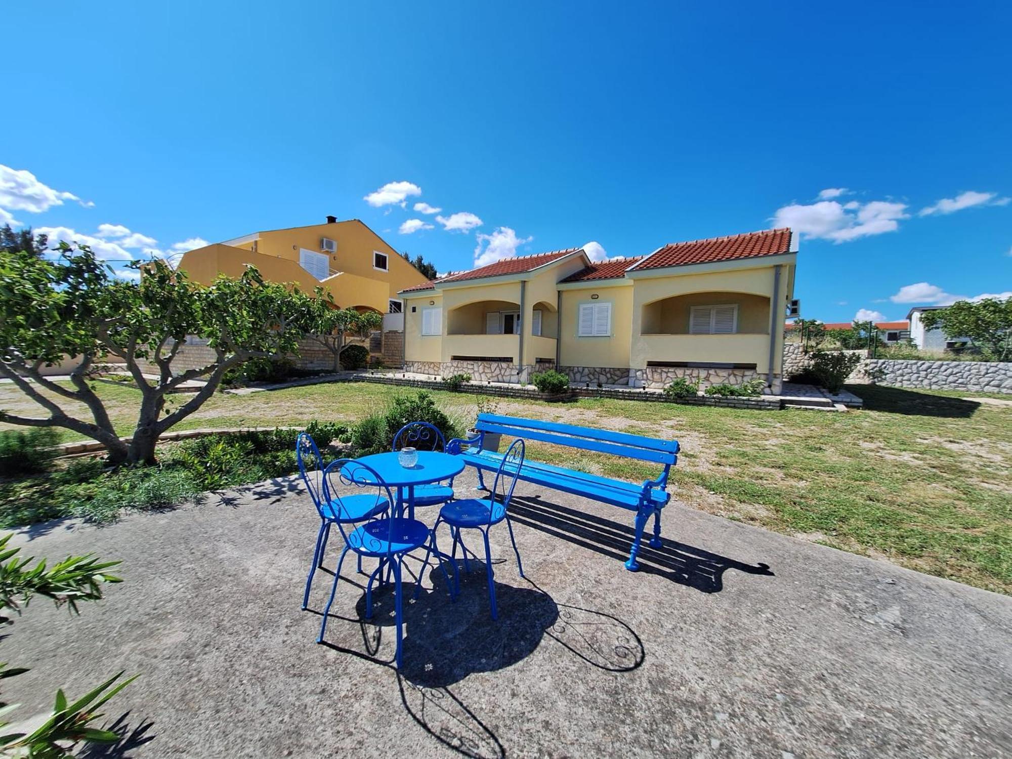 Apartments Mikecin Novigrad  Exteriör bild